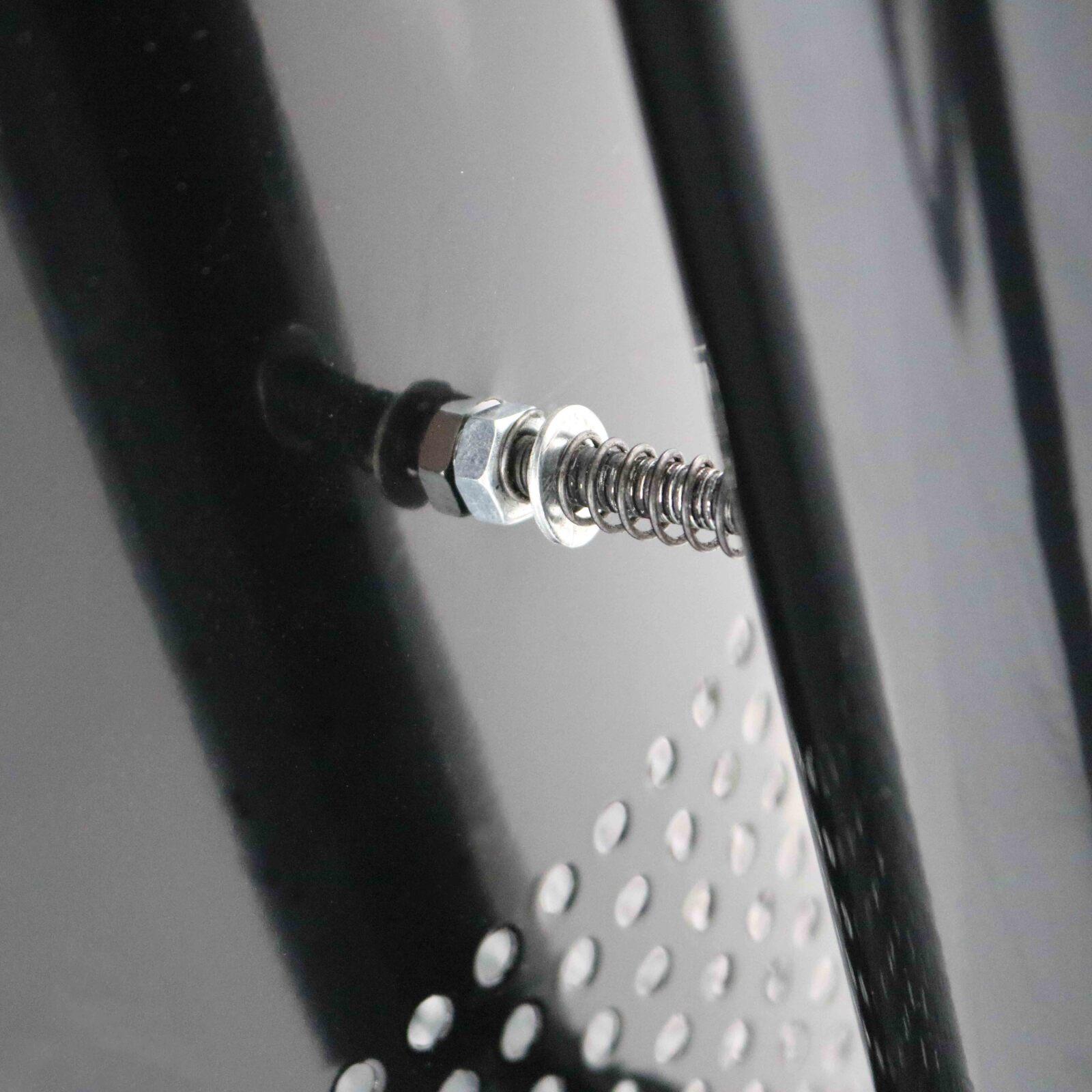 Pattumiera da esterno su piedi con posacenere - 30L Pattumiera da esterno su piedi con posacenere - 30L