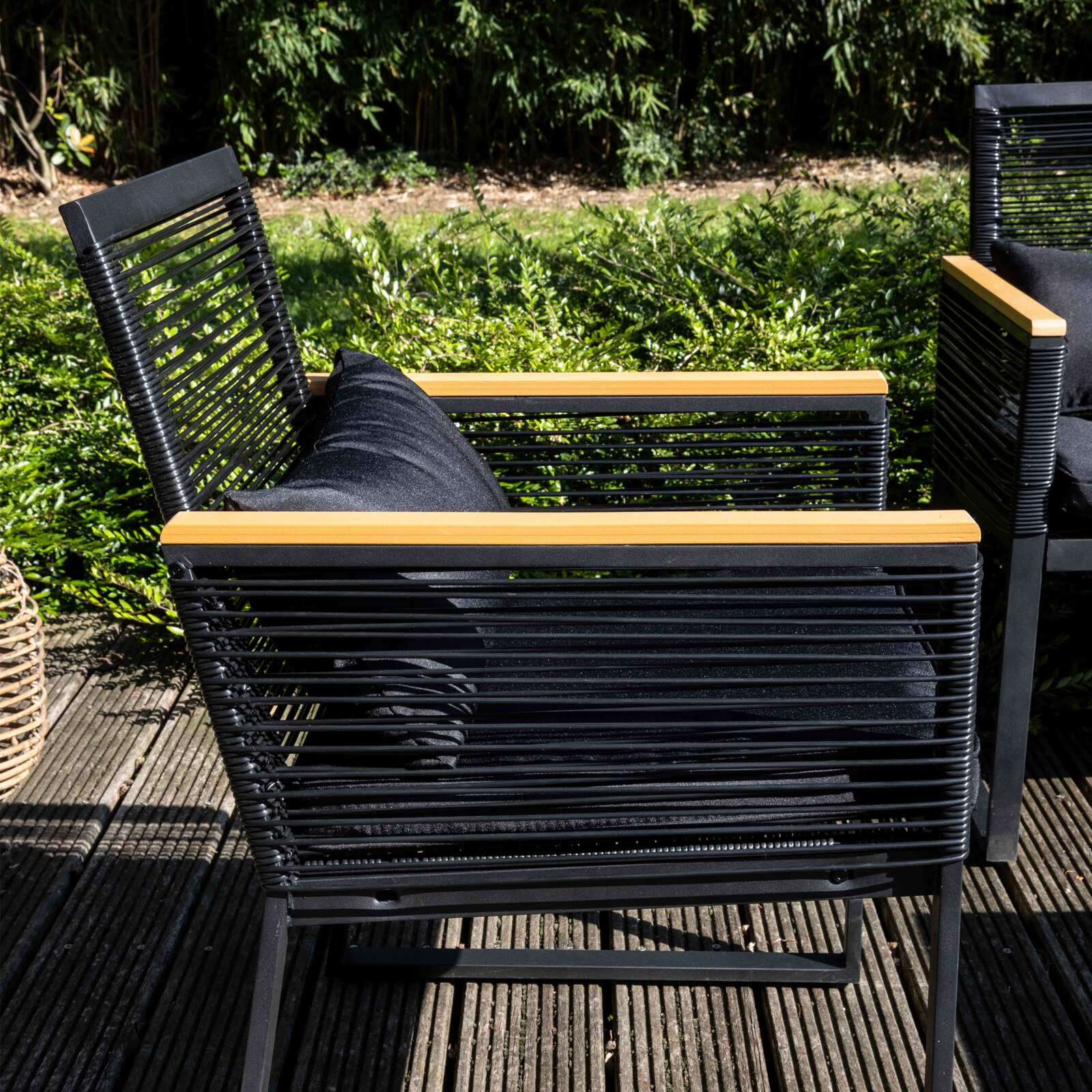 Mobile da giardino in fili intrecciati neri - 5 posti