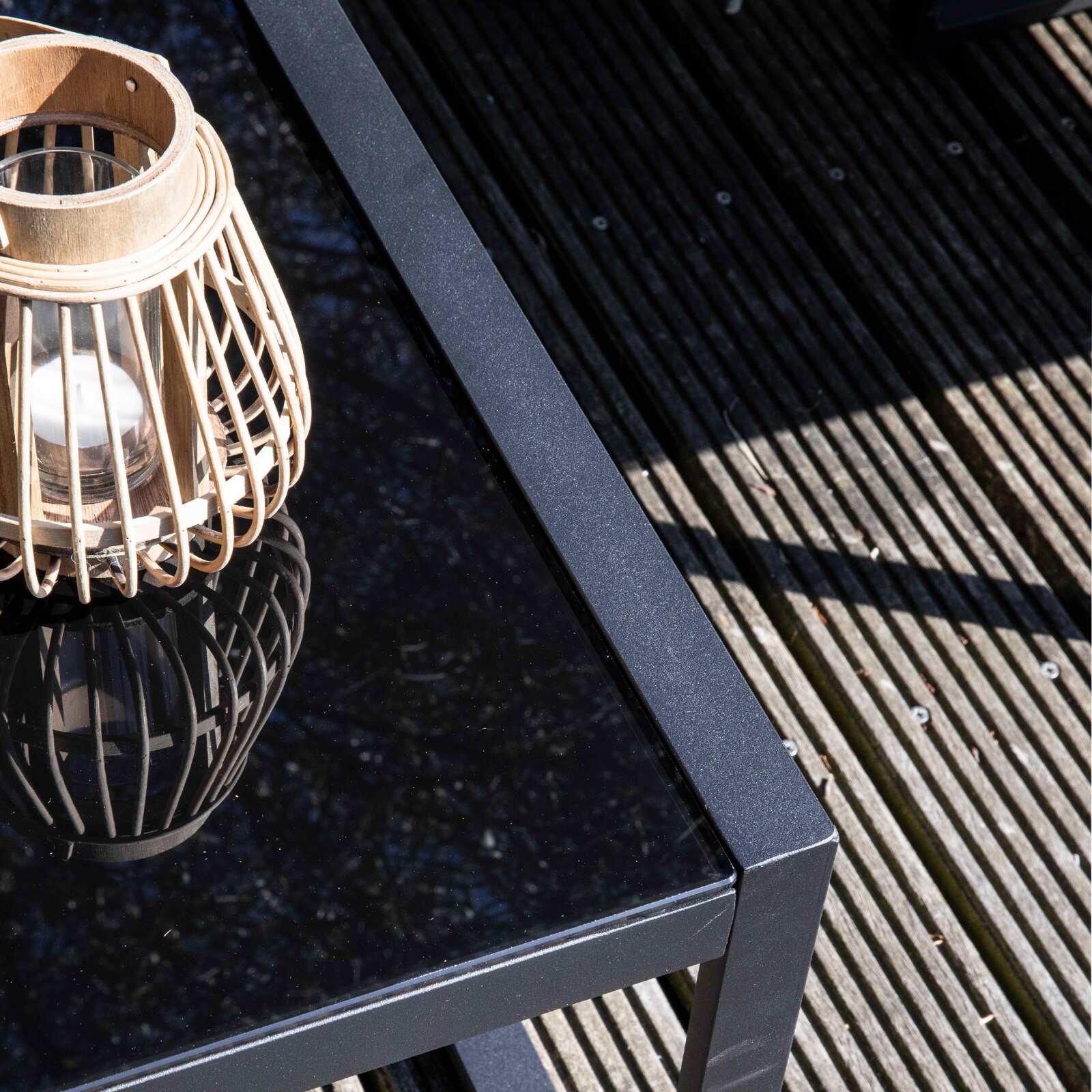 Mobile da giardino in fili intrecciati neri - 5 posti