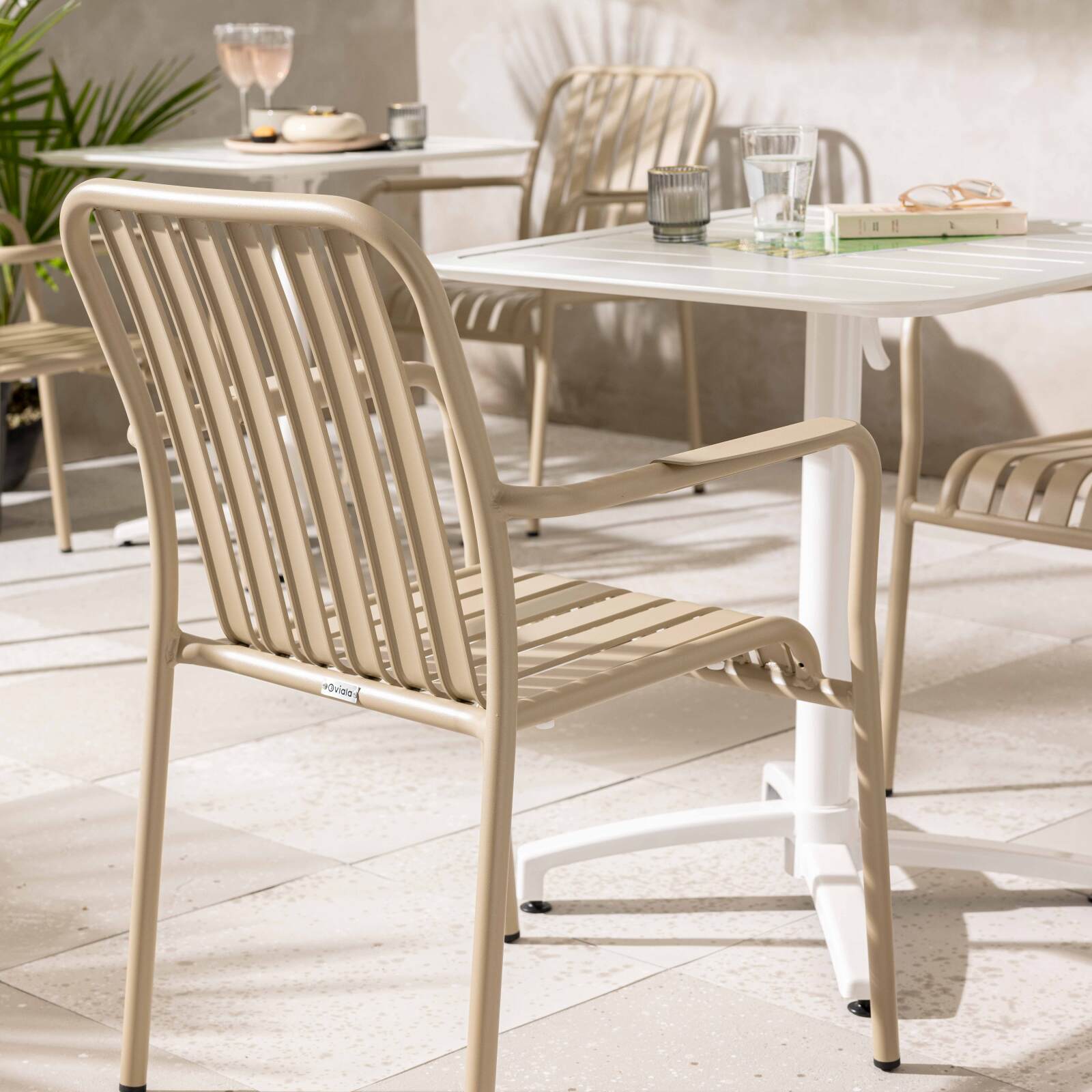 Sedia da giardino in alluminio con braccioli