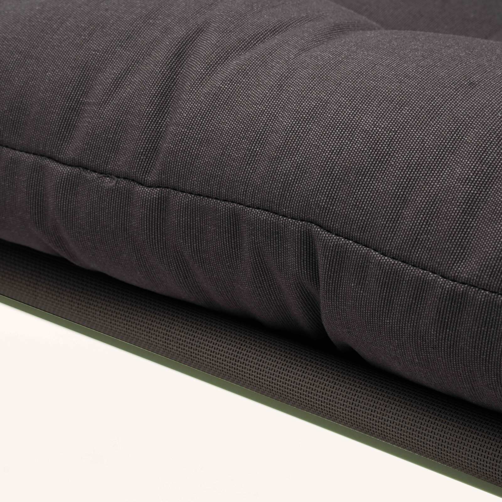 Mobile da giardino in metallo a 4 posti con 1 divano, 2 poltrone e tavolino