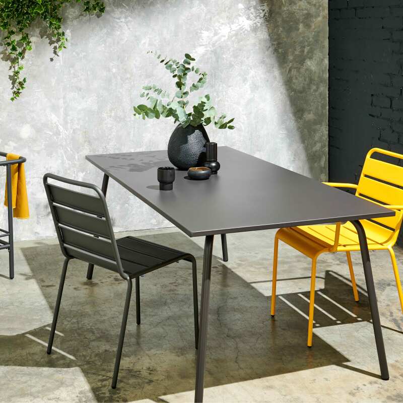 Sedia da giardino in acciaio