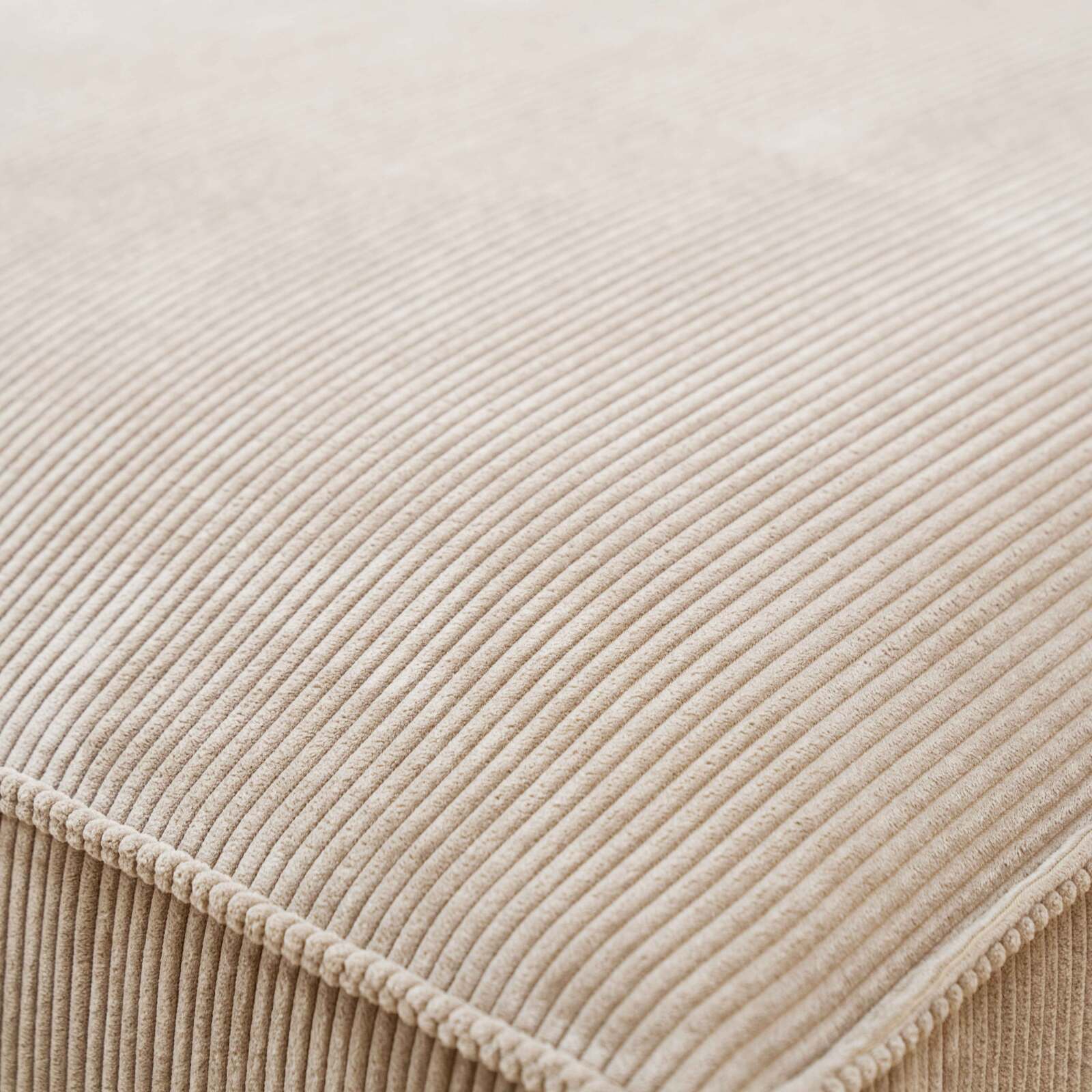 Divano angolare con chaise longue dritta in tessuto 3 posti   