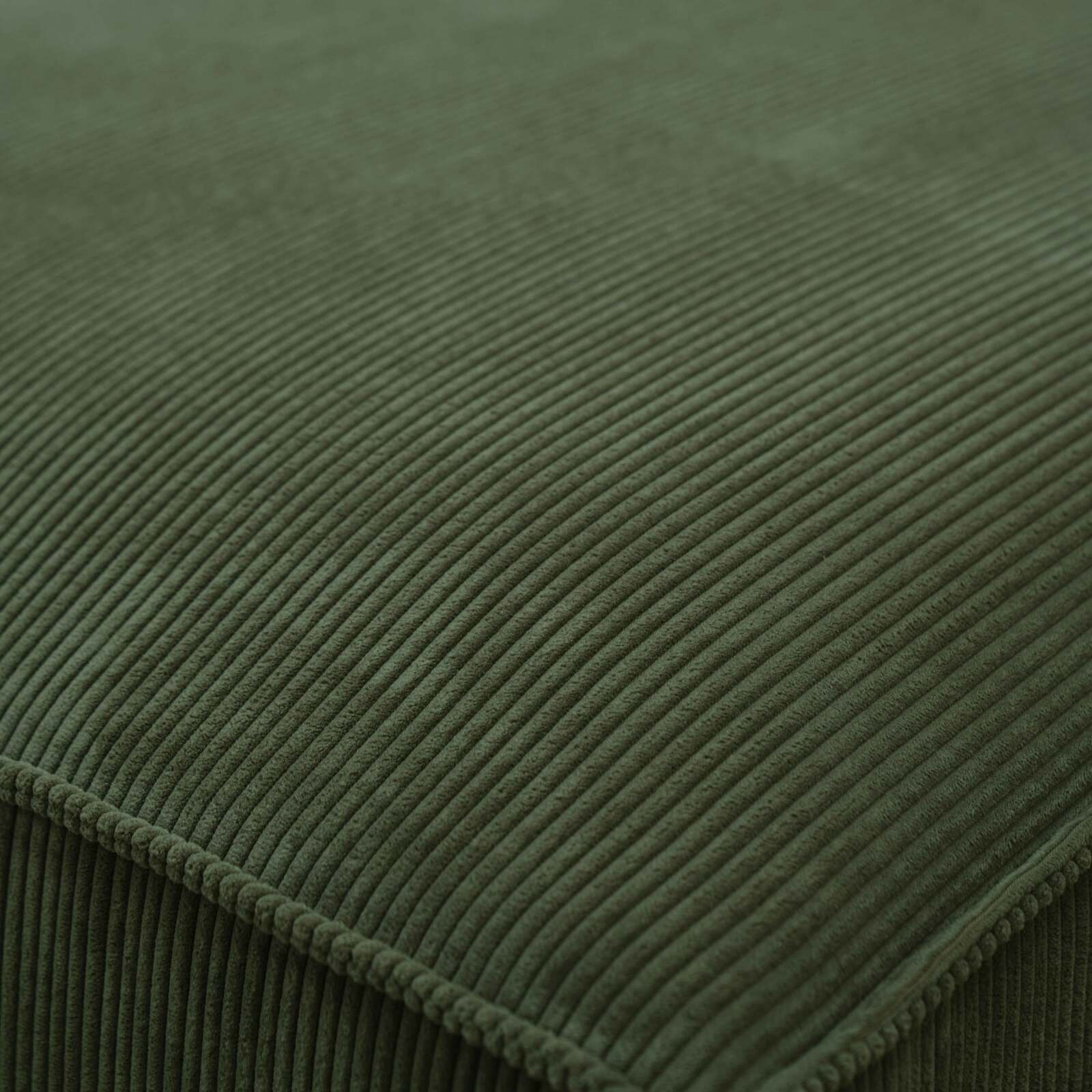 Divano angolare con chaise longue dritta in tessuto 3 posti   