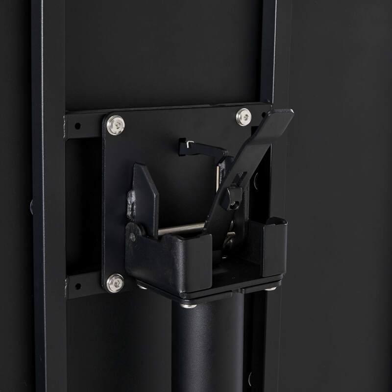 Tavolo da pronzo inclinabile 70 x 70 cm, gambe integrate e 2 sedie in metallo con braccioli