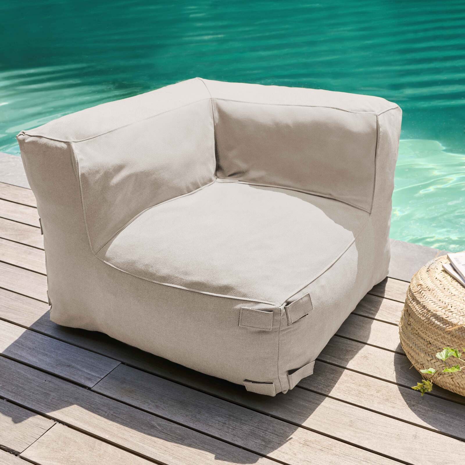 Divano modulare da esterno con 5 poltrone, 1 poltrona angolare, 1 chaise longue e 1 pouf