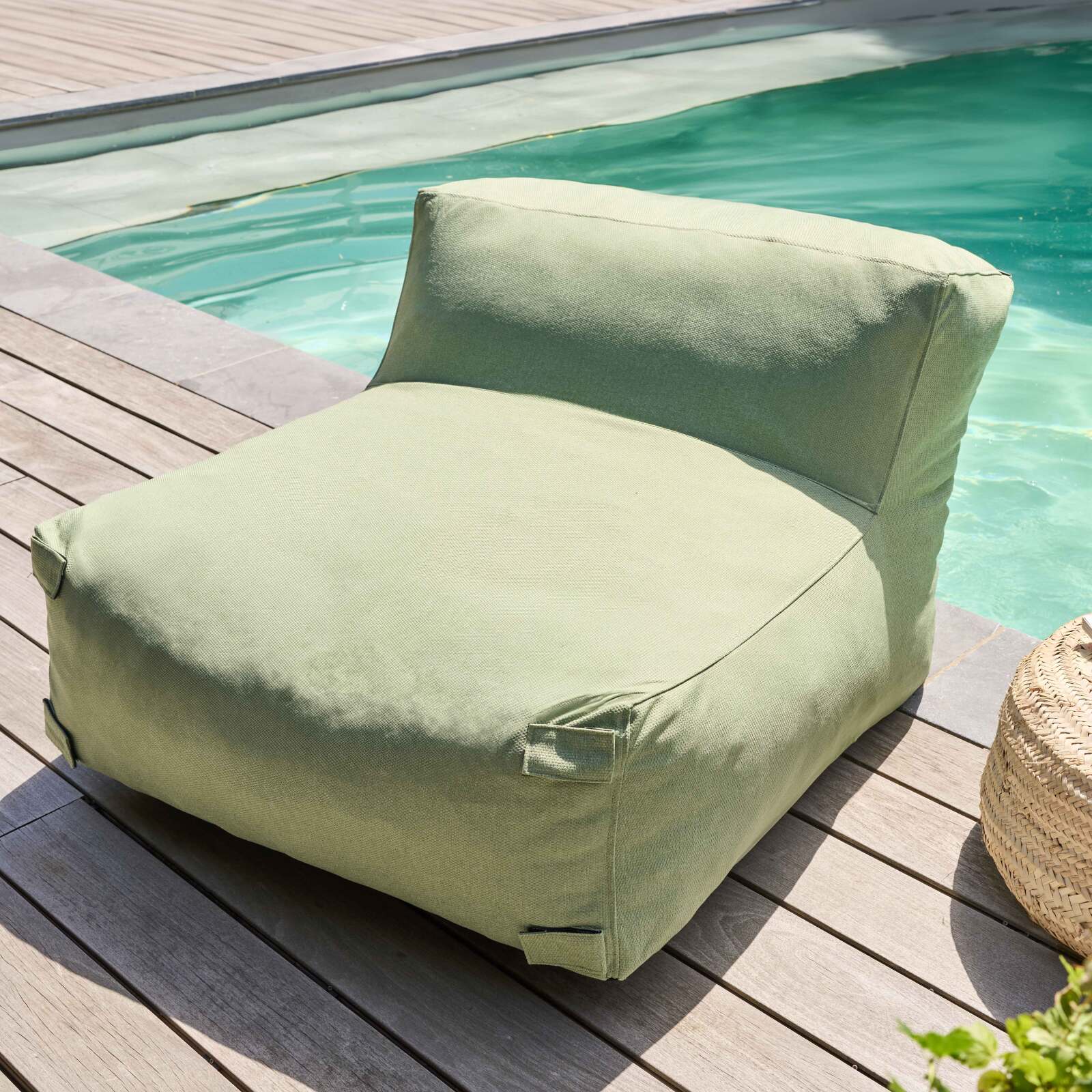 Divano modulare da esterno con 5 poltrone, 2 poltrone angolari e 1 pouf