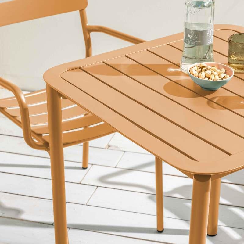 Tavolo da terrazzo quadrato impilabile 70 x 70 cm in alluminio (2/7)