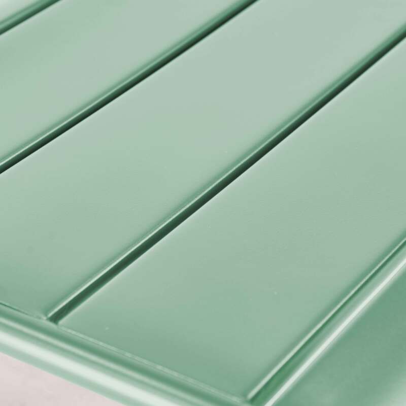 Poltrona bassa in metallo (4/5)