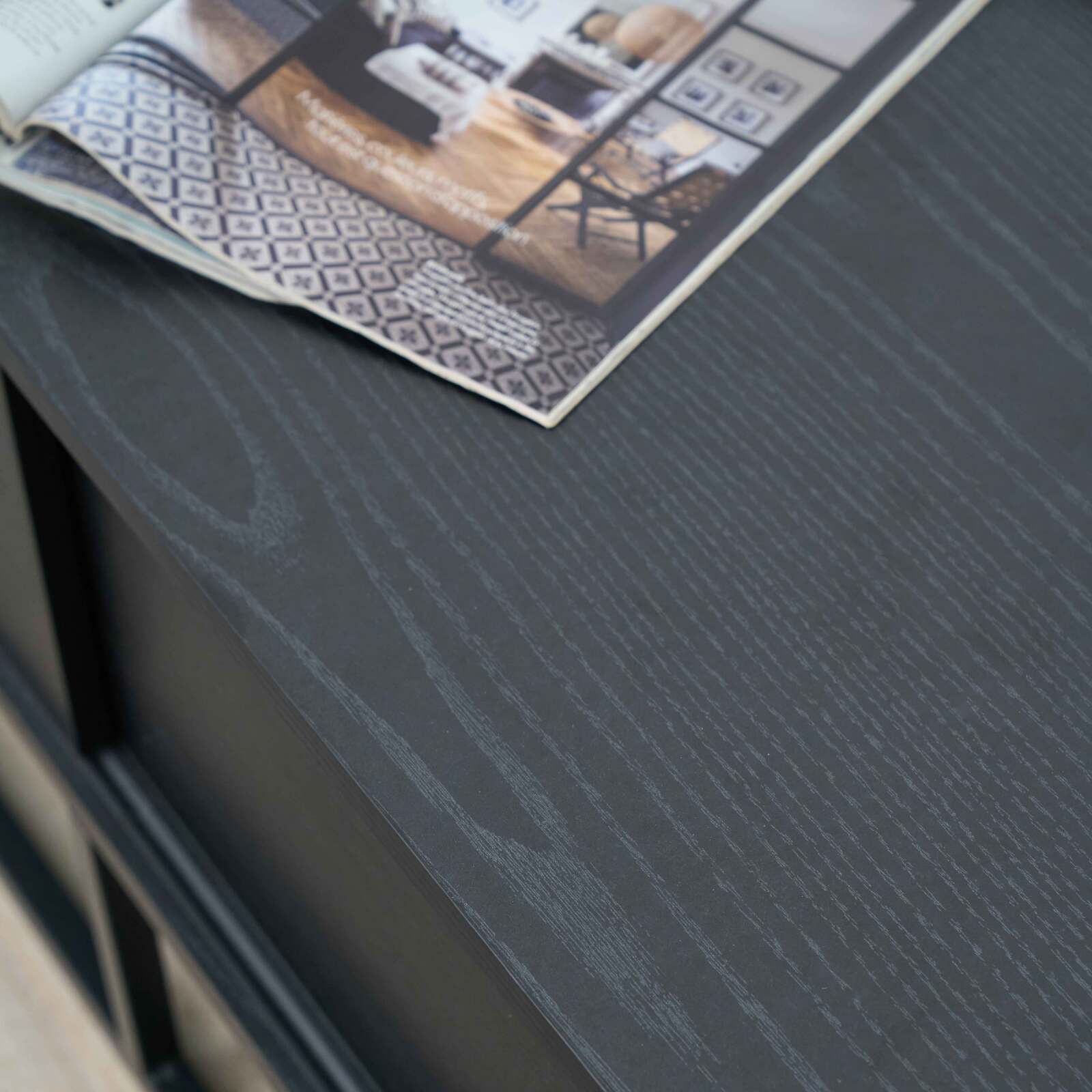 Mobile TV nero 140 cm in effetto legno Mobile TV nero 140 cm in effetto legno