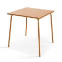 Tavolo da giardino quadrato in metallo 70x70 cm e 4 sedie con braccioli