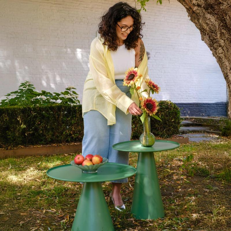 Set di 2 tavolini da giardino rotondi