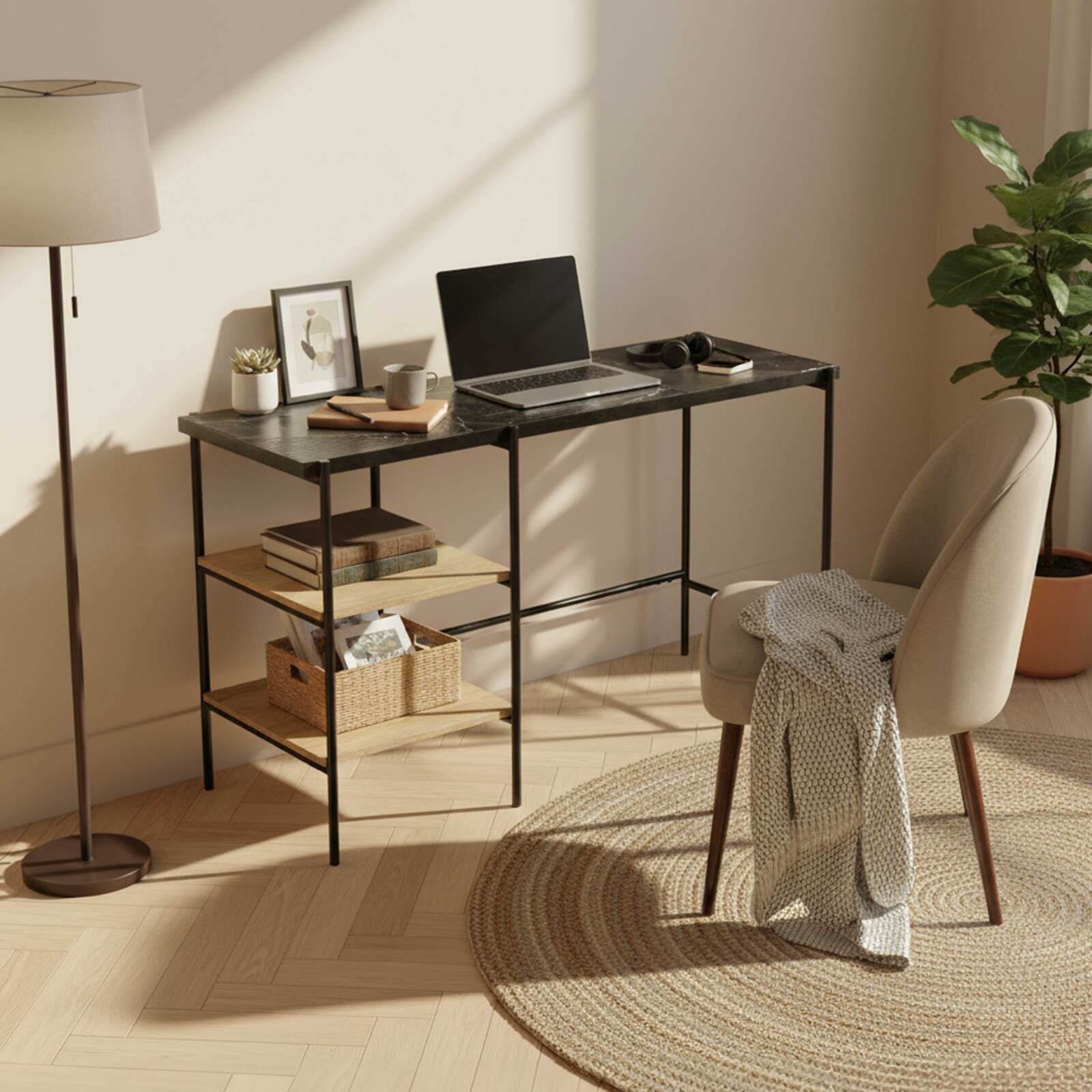 Ufficio con ripiani in marmo e legno di mango