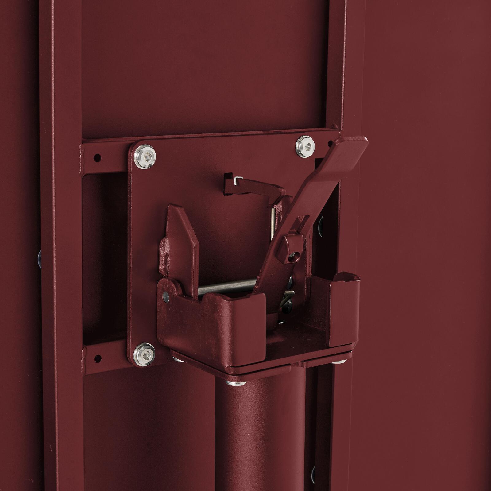 Tavolo da giardino bistrot quadrato inclinabile in metallo con piede incassato 70x70 cm e 2 sedie con braccioli