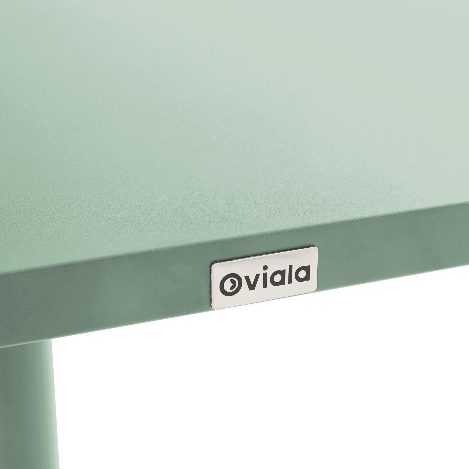 Tavolo da giardino bistrot quadrato inclinabile in metallo con piede incassato 70x70 cm e 2 sedie con braccioli