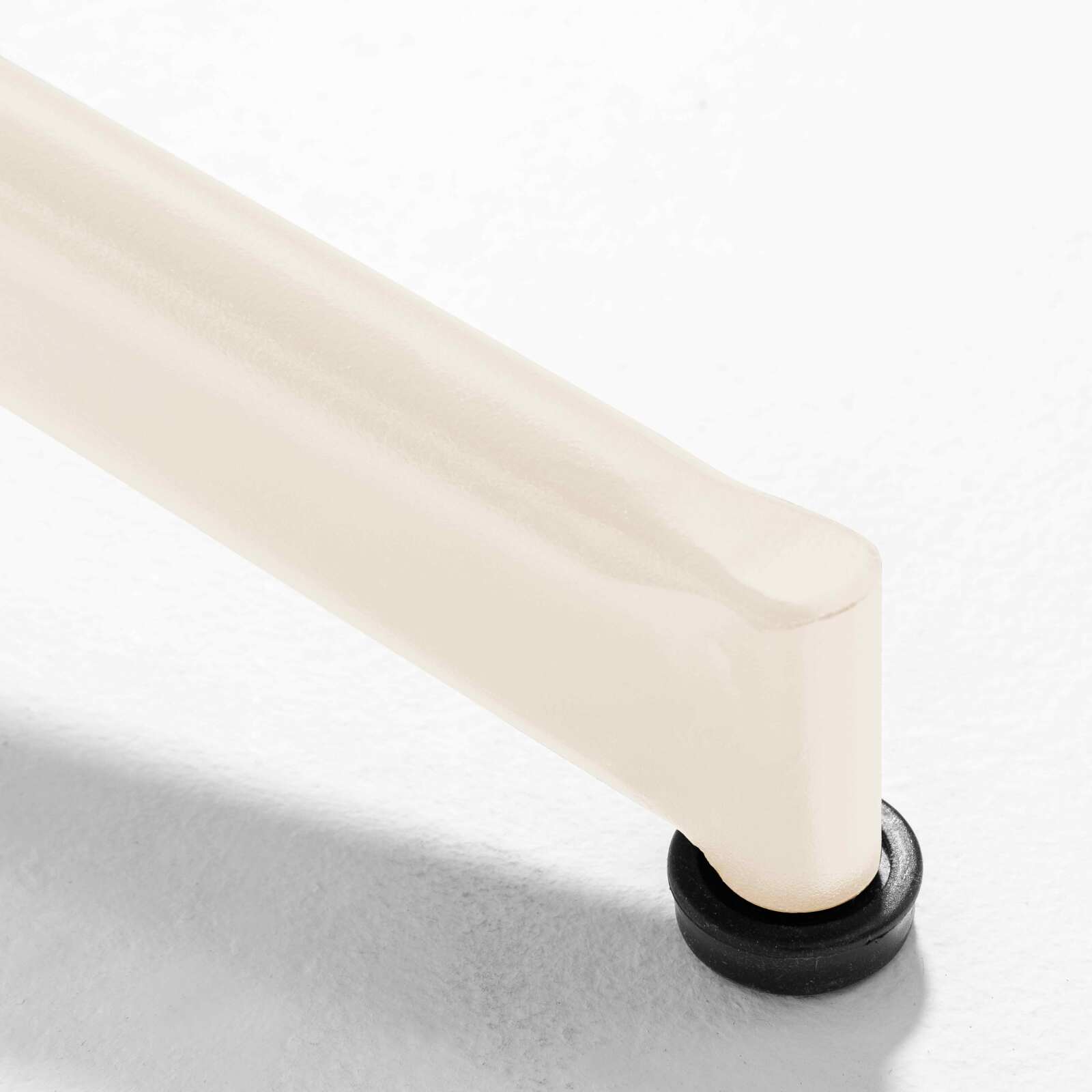 Tavolo da giardino bistrot in metallo quadrato inclinabile 70x70 cm e 2 sedie con braccioli