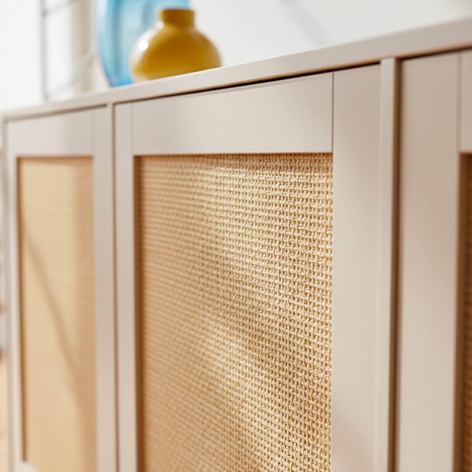 Buffet effetto legno FSC® 3 ante 160 cm stile scandinavo