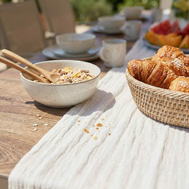 Tavolo da giardino in alluminio e ceramica effetto legno 201x100 cm e 10 sedie impilabili in textilene (7/8)