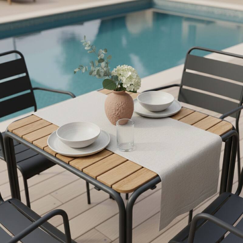 Tavolo da giardino bistrot quadrato in metallo e polywood 70x70 cm e 2 sedie con braccioli (2/7)