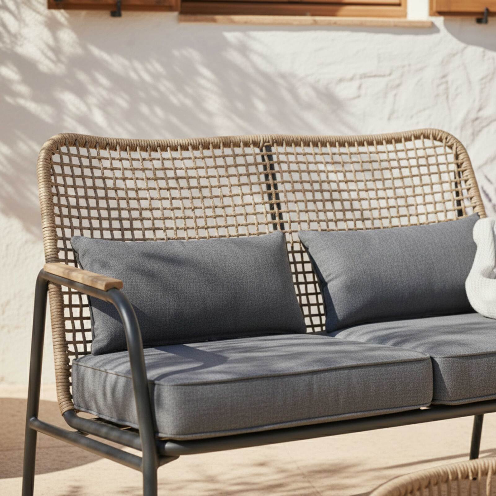 Mobile da giardino in rattan a 4 posti con divano, 2 poltrone e tavolino