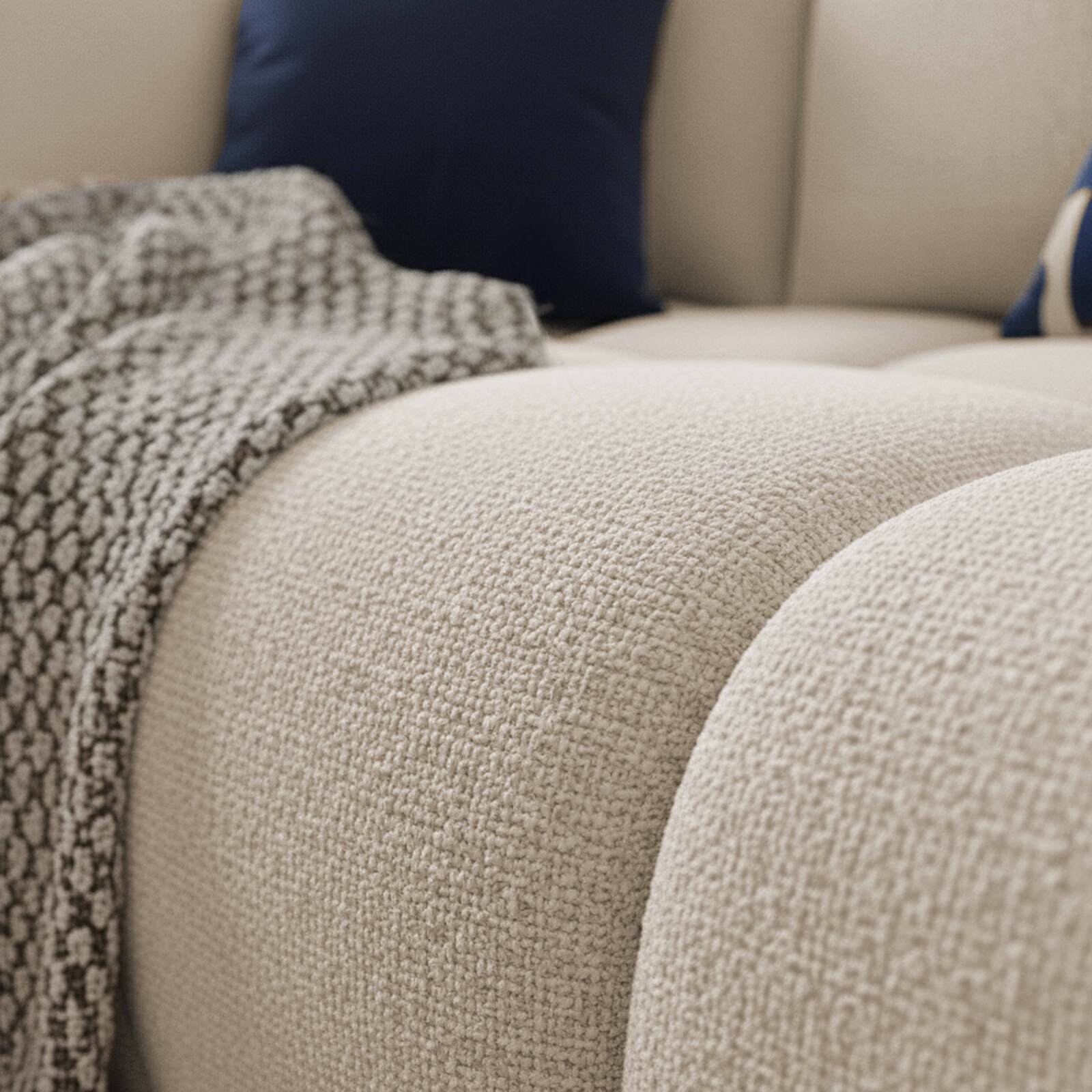 Divano 3 posti in tessutocon cuscino