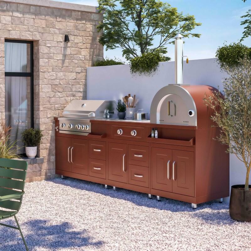 Cucina da esterno in metallo con forno a legna, fornello a gas, barbecue e spazio - 3 moduli - Lifestyle