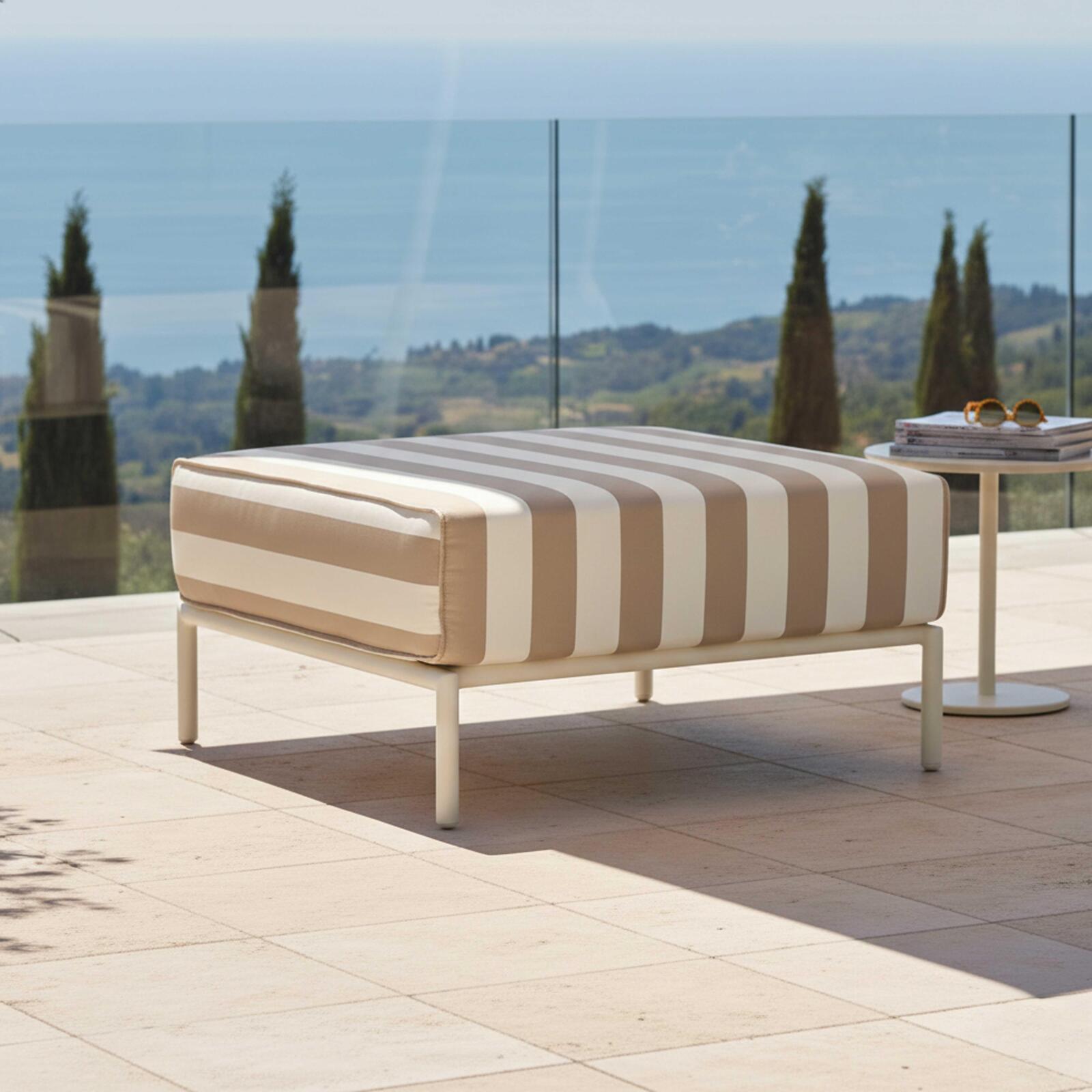 Pouf a righe per divano modulare da esterno