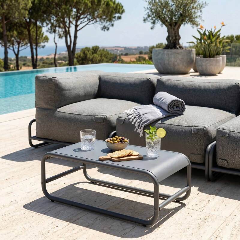 Tavolino piccolo da esterno rettangolare in metallo 85x40x30 cm