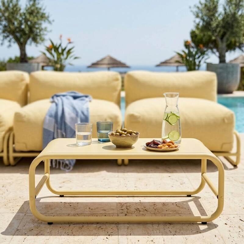 Tavolino piccolo da esterno rettangolare in metallo 85x40x30 cm (2/7)