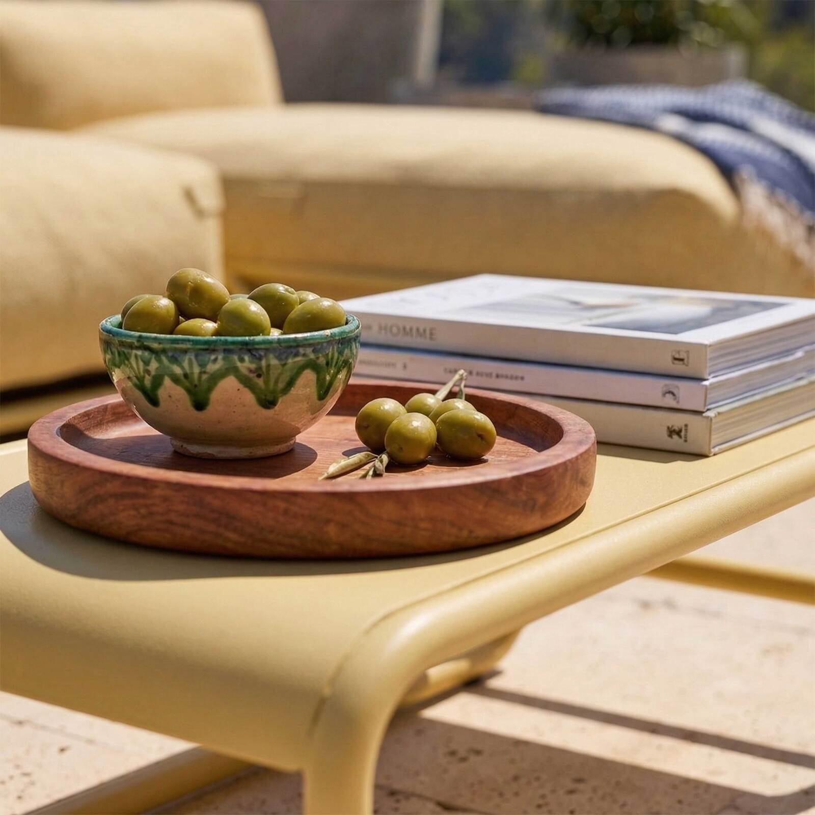 Divano modulare da esterno 5 posti con struttura, 2 poltrone, 1 poltrona angolare, 1 chaise longue, 1 pouf e tavolino