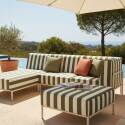 Divano modulare da esterno a righe 4 posti con 1 poltrona, 1 poltrona angolare, 1 chaise longue e 1 pouf
