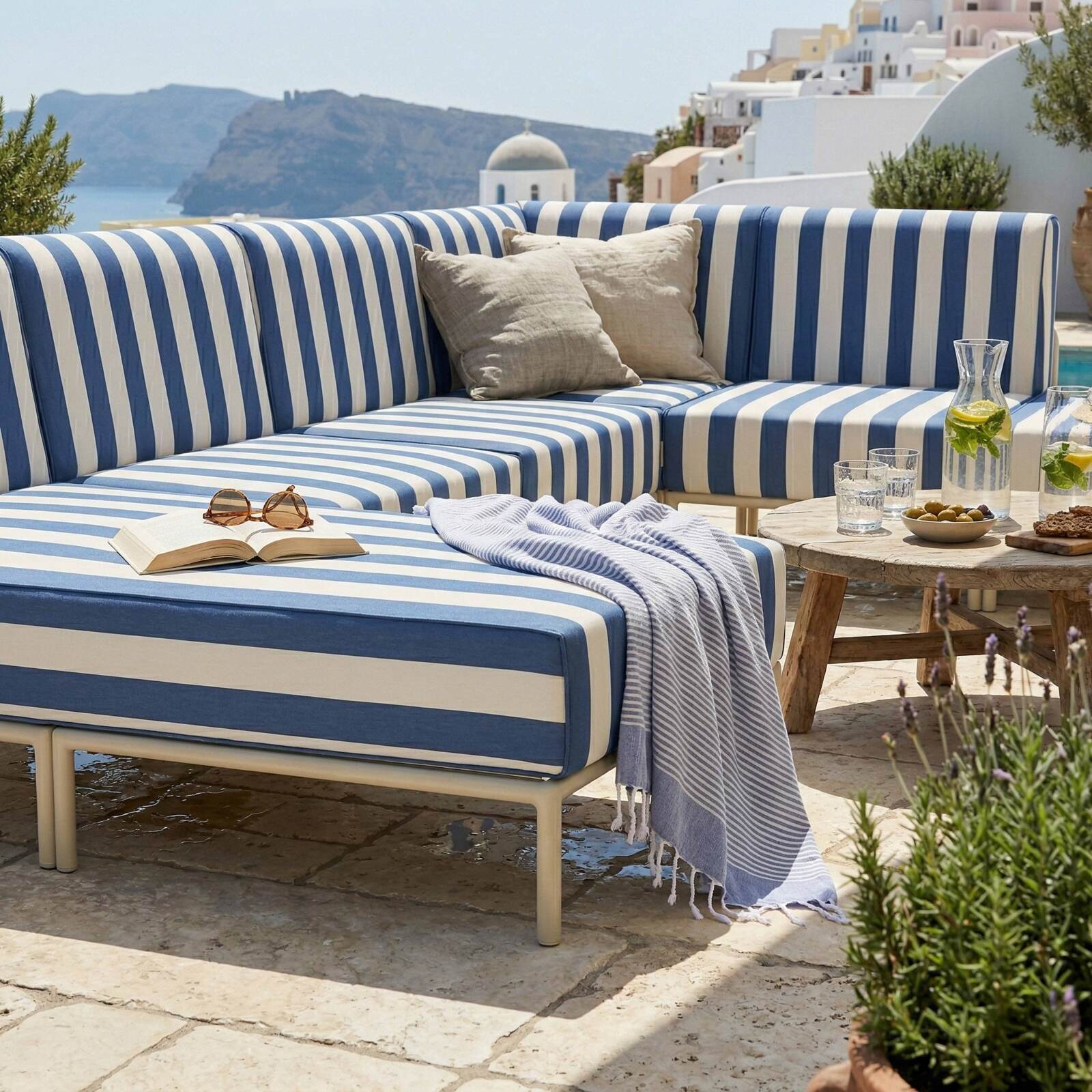 Divano modulare da esterno a righe 6 posti con 3 poltrone, 1 poltrona angolare, 1 chaise longue e 1 pouf