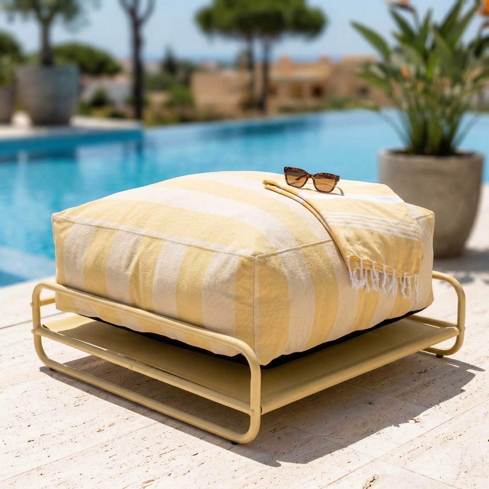 Pouf a righe per divano modulare da esterno con struttura