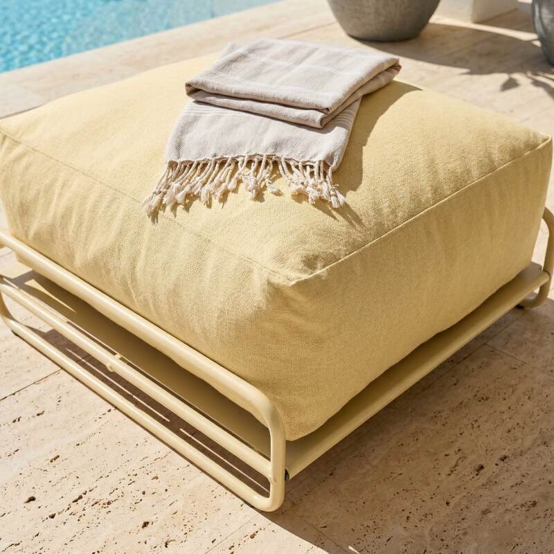 Divano modulare da esterno 4 posti con struttura, 1 poltrona, 2 poltrone angolari, 1 pouf e 1 tavolino piccolo  (6/7)