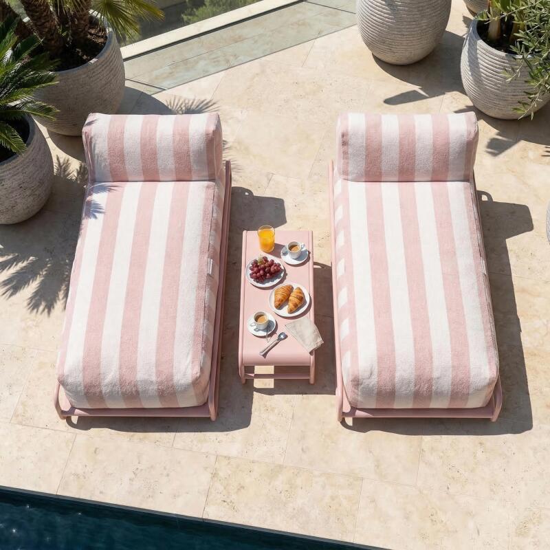 Divano modulare da esterno a 2 posti con struttura, 2 chaise longue a righe e tavolino (2/7)