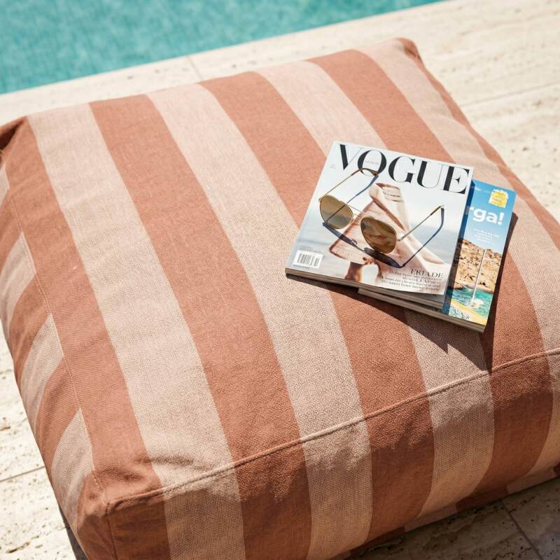 Pouf a righe per divano modulare da esterno (3/6)