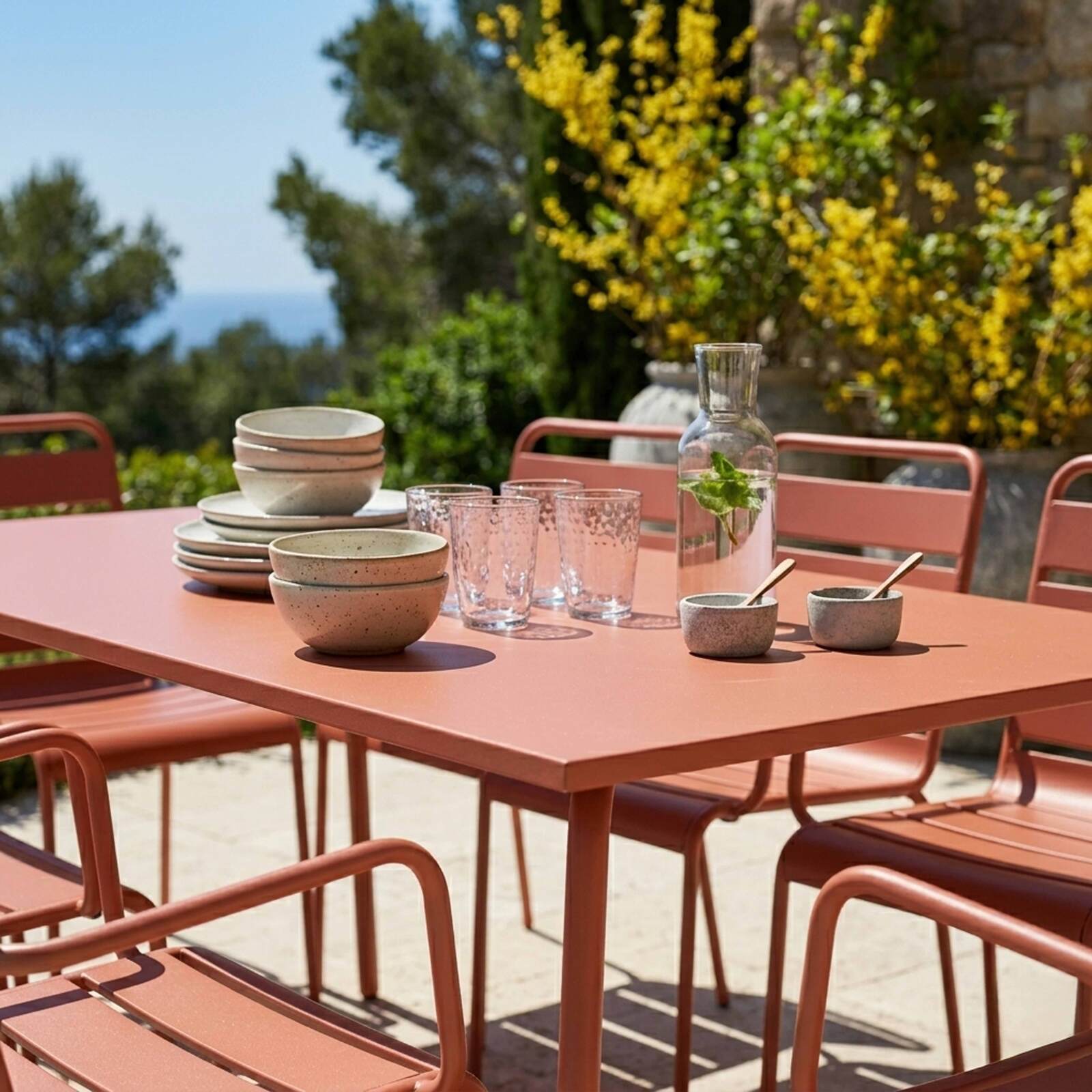 Tavolo da giardino in metallo 180x90 cm e 8 sedie con braccioli