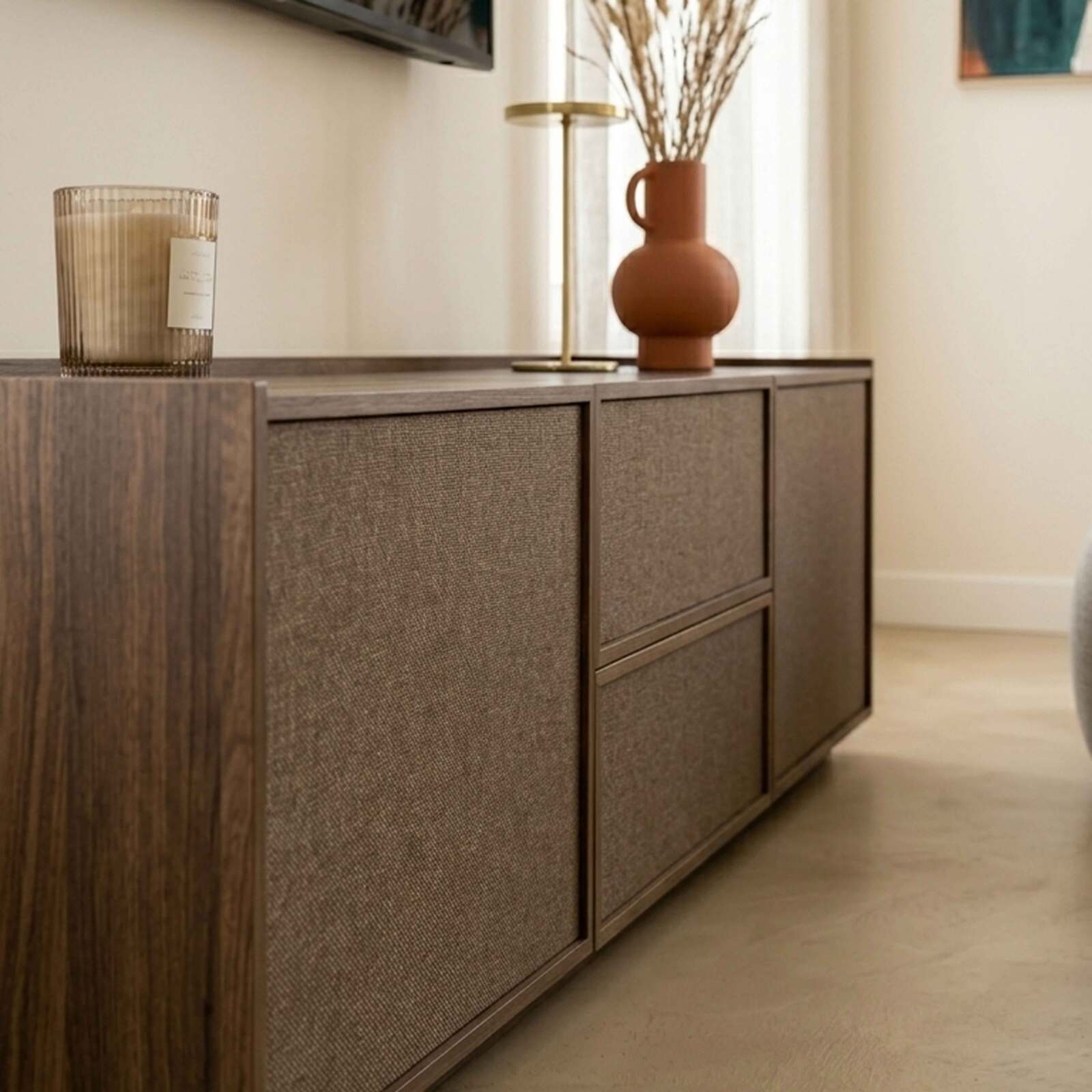 Mobile TV in effetto legno 150 cm in tessuto stile scandinavo