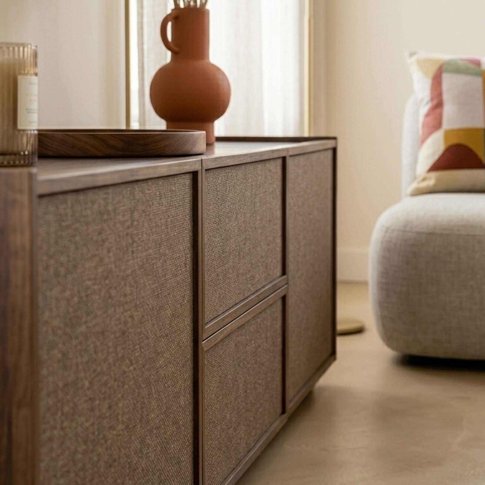 Mobile TV in effetto legno 150 cm in tessuto stile scandinavo