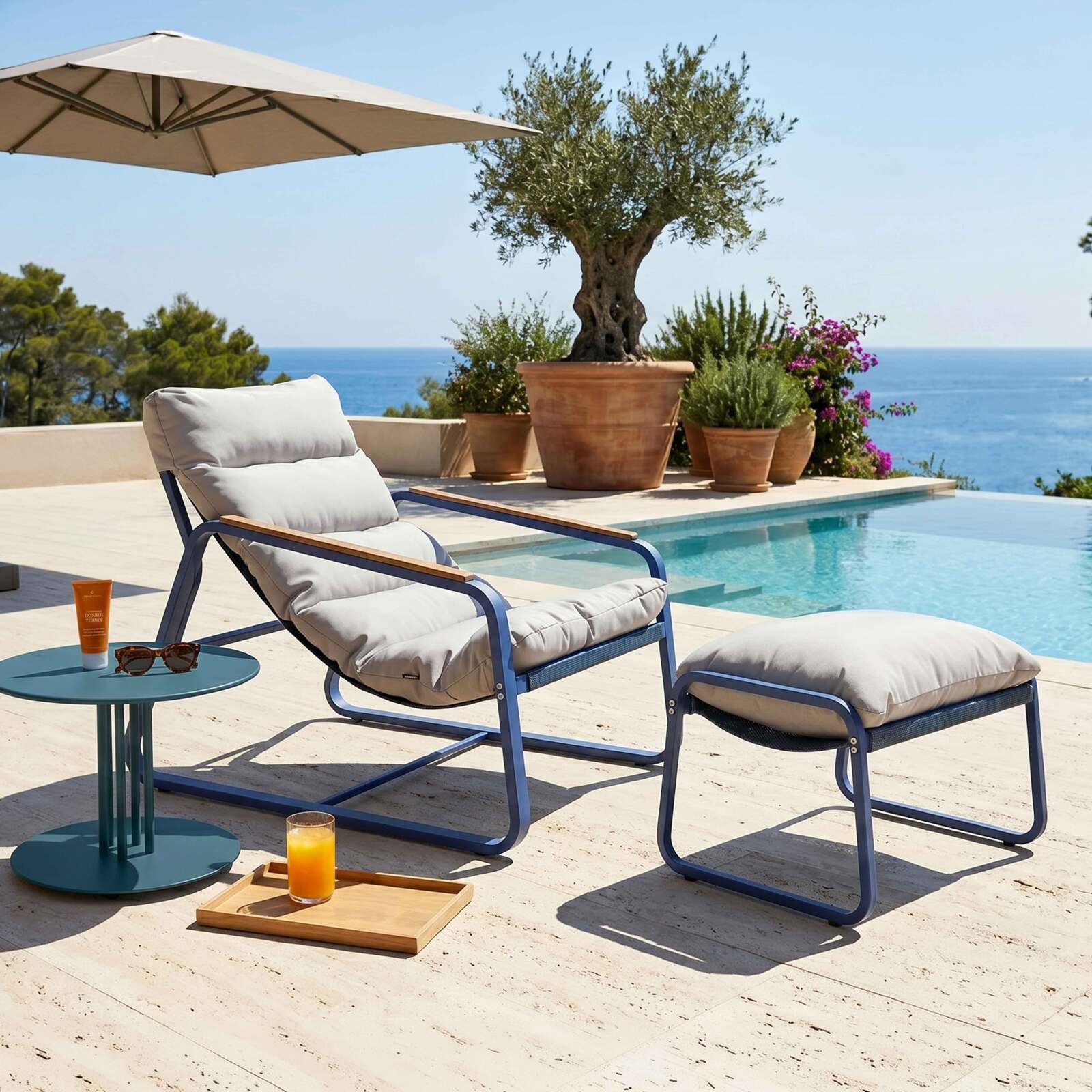 Poltrona relax da giardino in metallo e textilene con poggiapiedi