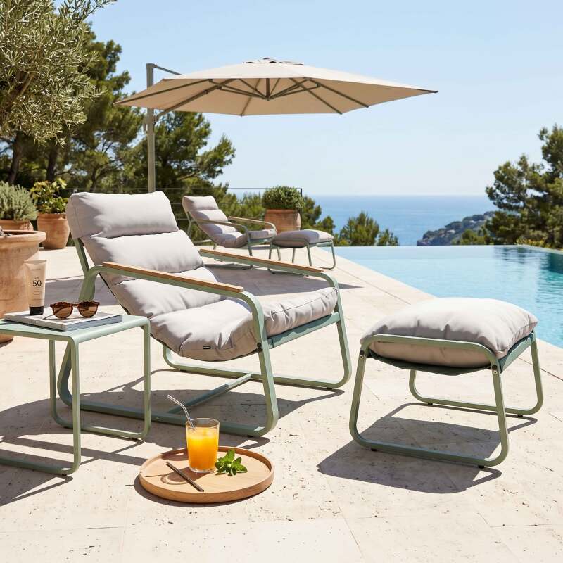 Poltrona relax da giardino in metallo e textilene con poggiapiedi