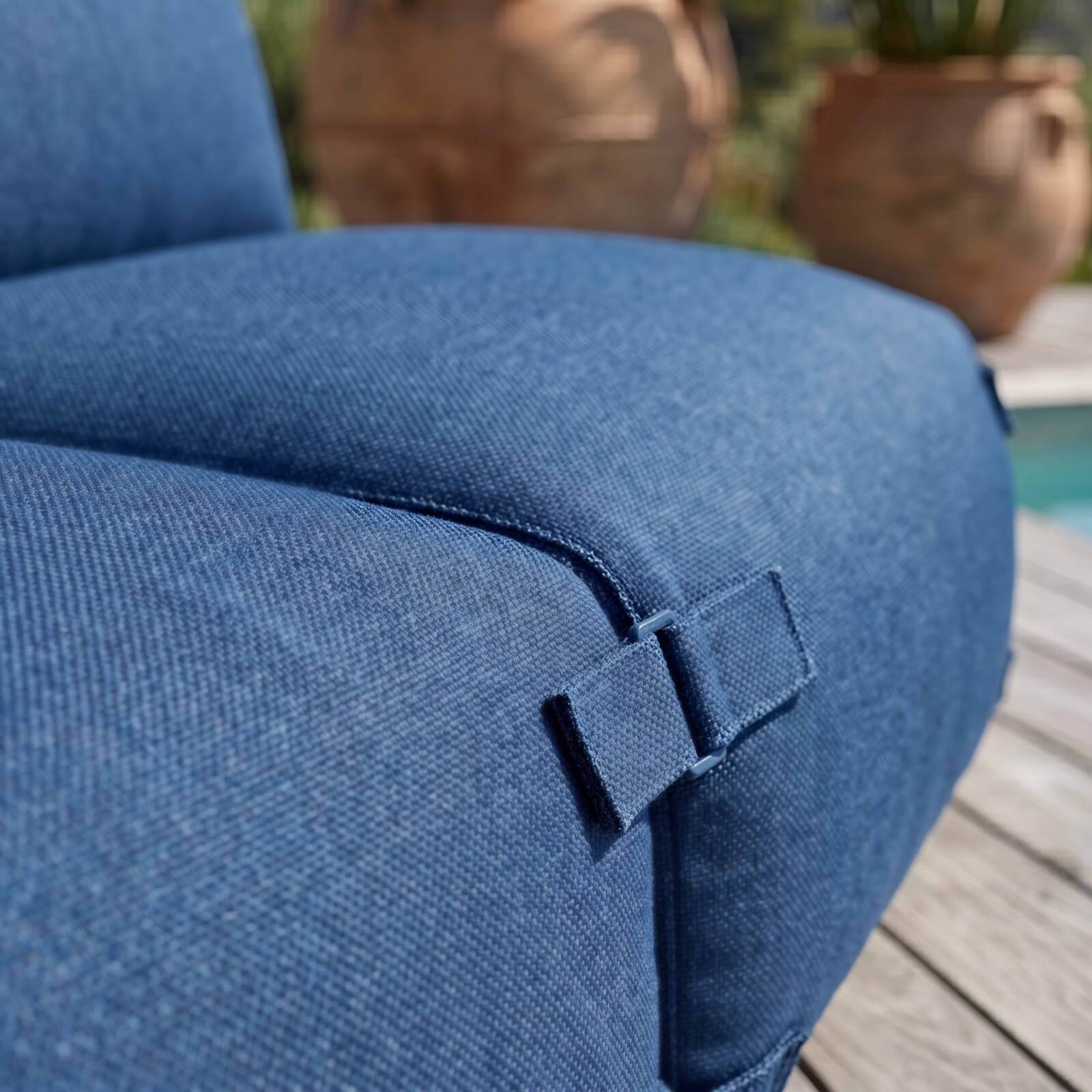 Divano modulare da esterno 3 posti con 2 poltrone e 1 chaise longue