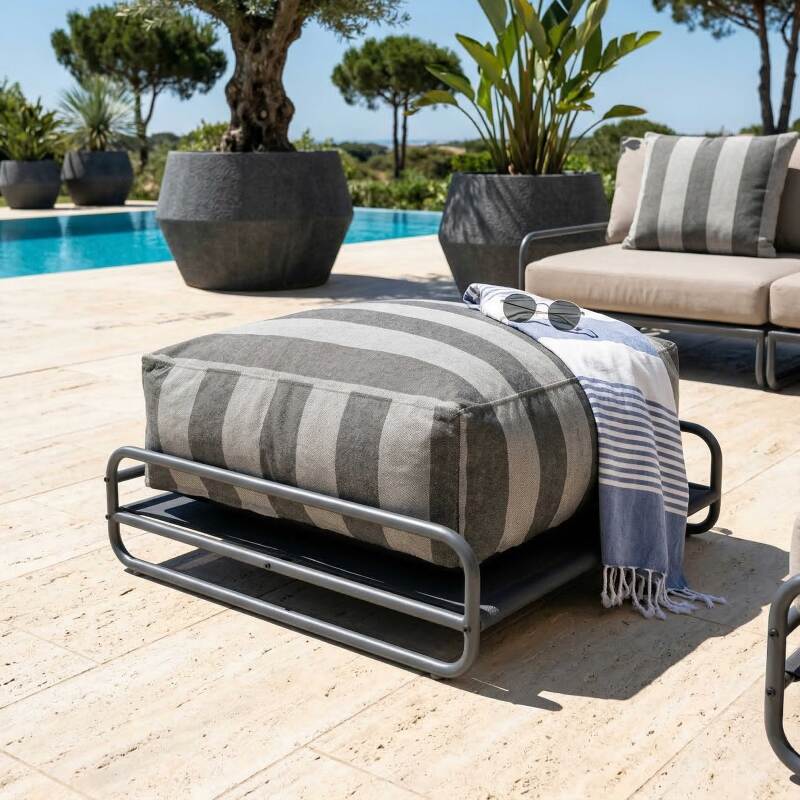 Divano modulare da esterno a righe 4 posti con struttura, 3 poltrone, 1 pouf e tavolino (5/7)