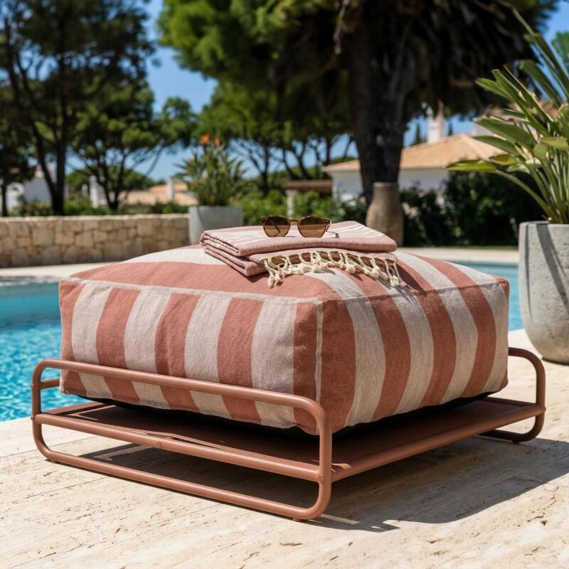 Divano modulare da esterno a righe 4 posti con struttura, 3 poltrone, 1 pouf e tavolino (5/7)