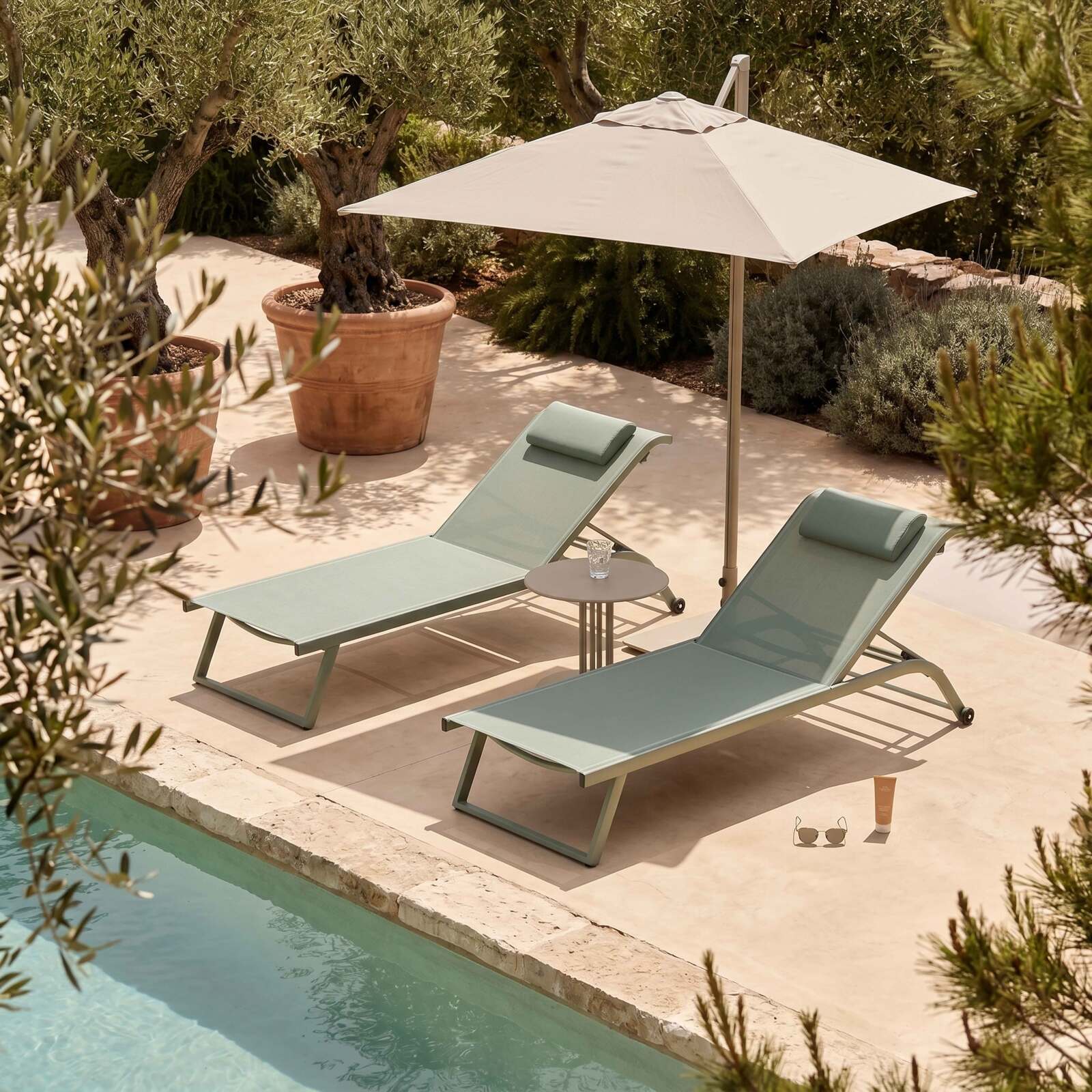 Sdraio da giardino in alluminio e textilene reclinabili 4 posizioni con ruote - Set di 2