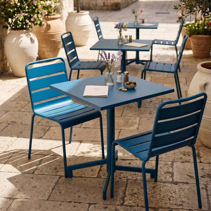 Tavolo da giardino bistrot quadrato inclnabile in metallo con piede incassato 70x70 cm e 2 sedie (6/8)