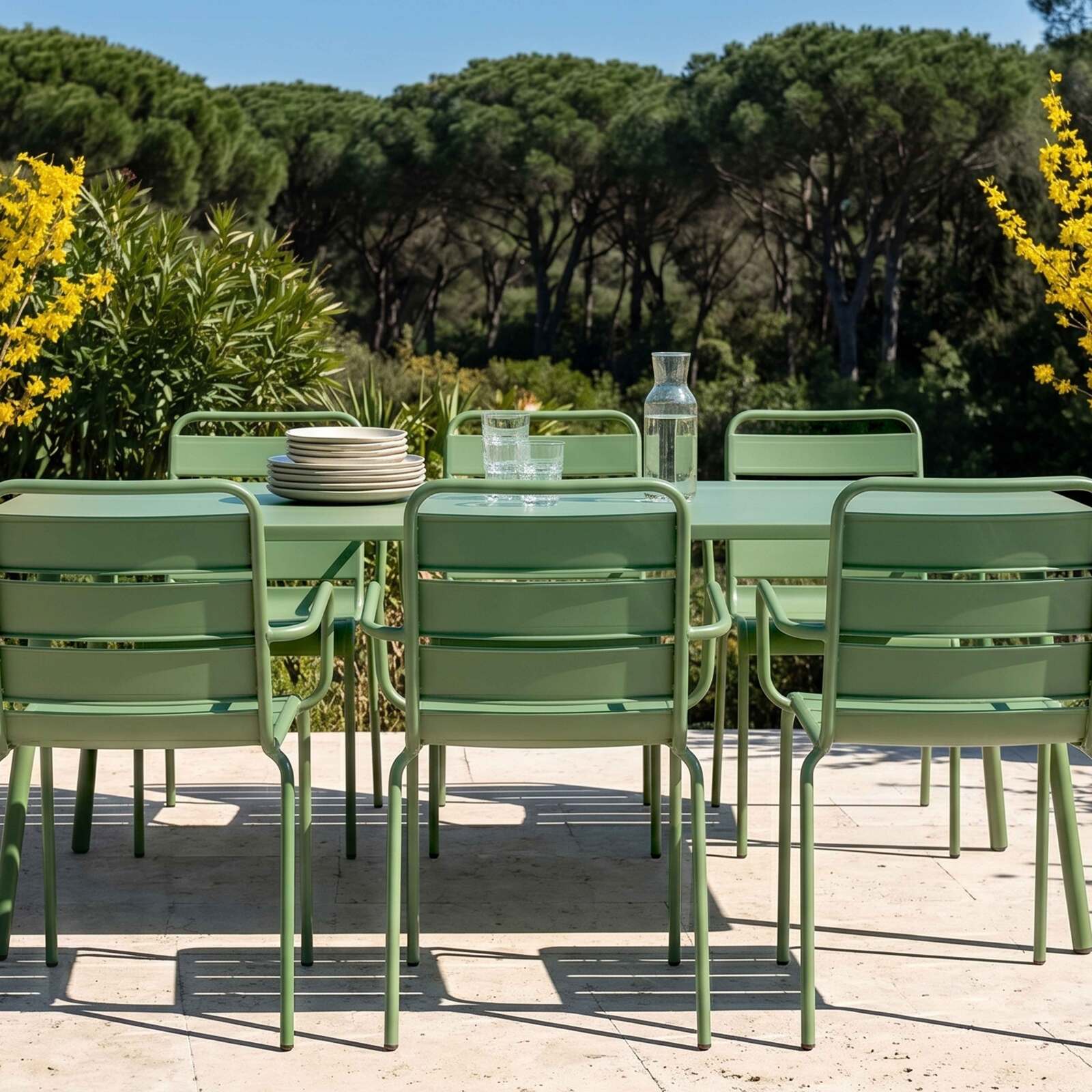 Tavolo da giardino in metallo 180x90 cm e 8 sedie con braccioli