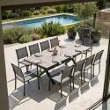 Tavolo da giardino allungabile in alluminio e ceramica effetto legno 200/260x100 cm e 10 sedie in textilene