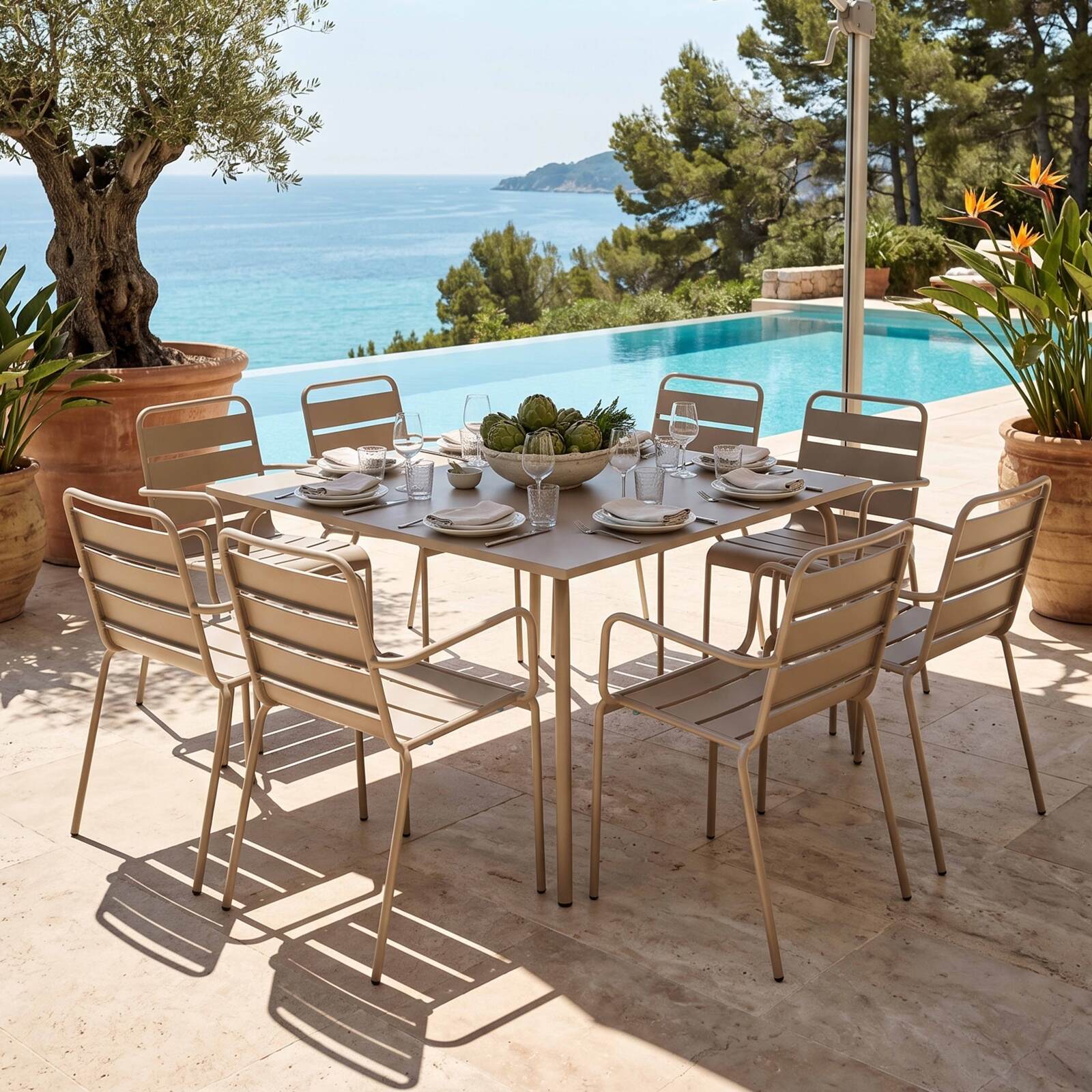 Tavolo da giardino quadrato in metallo 120x120 cm e 8 sedie con braccioli