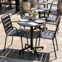 Tavolo da giardino bistrot rotonda inclinabile in metallo con piede incassato 70x70 cm e 2 sedie con braccioli